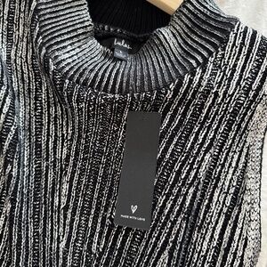 Lulu’s column dress, silver on black